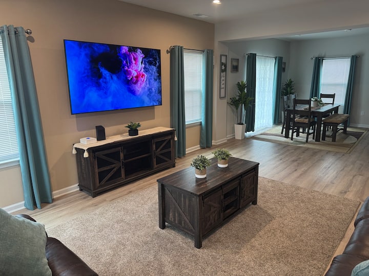 New Coastal Style Vacation Home - Trap Pond State Park, Laurel