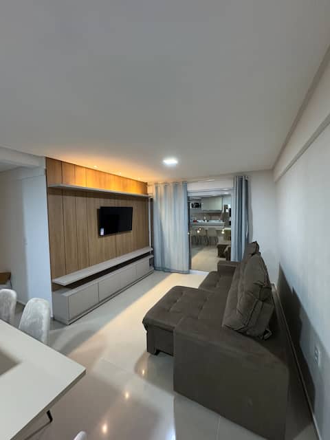 Comfort: 8p/2q/4cam
Complete/Prime area. It's yours.