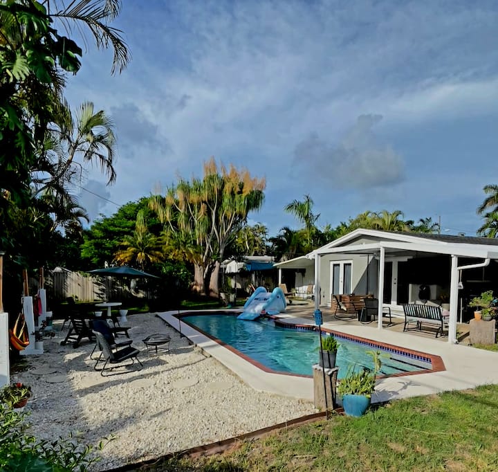 Pool House/heated Swimming Pool/ (Private Duplex) - Cutler Bay, FL