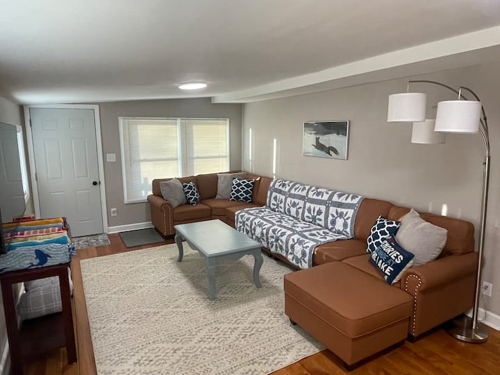Comfy & Tranquil Gem: Hot Tub - Close To The Dells - Wisconsin