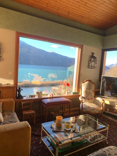 Beautiful home on Lake Bourget