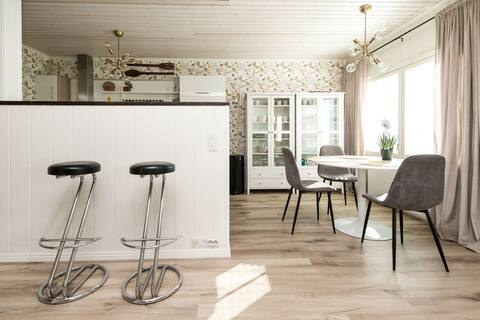 Successful Airbnb property: Tilaa & tyyliä. 3 erillistä makuuhuonetta. 113 m2. in Österbotten