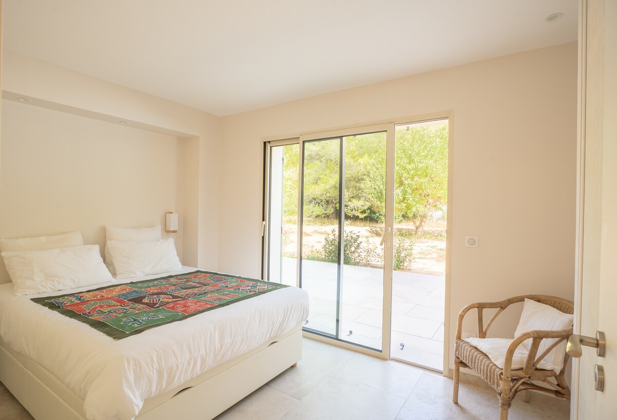 საძინებელი 1