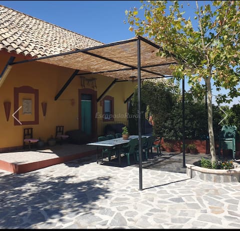 Finca el álamo blanco (White Poplar Farm).