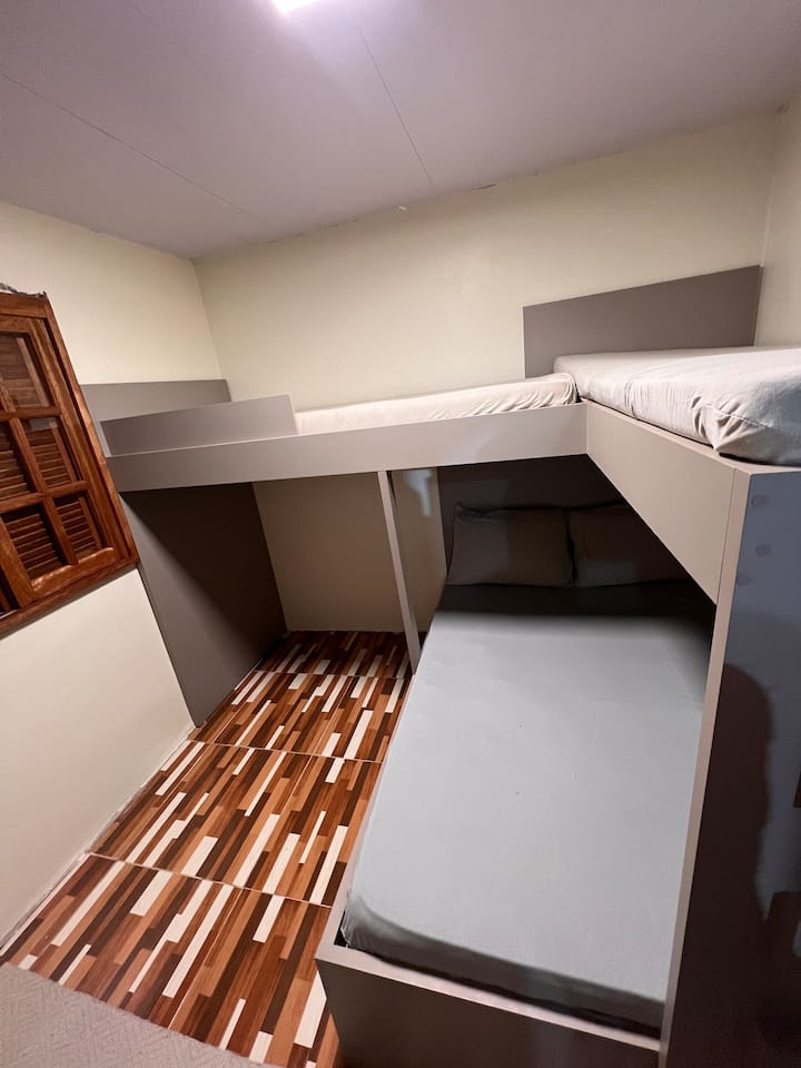 غرفة النوم 2