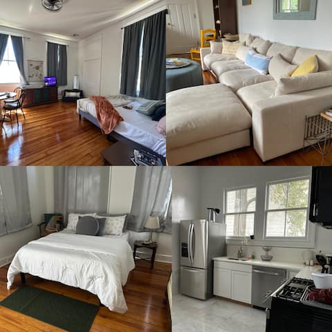 Historic Balcony under Oaks•Natural Light