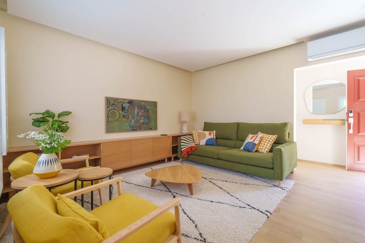 Riverfront House With Jacuzzi & Kids Play Area! - Maiorca