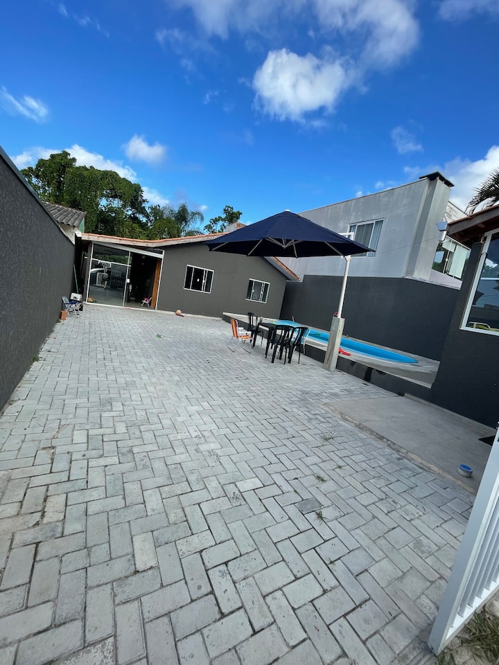 Casa Com Piscina E Mesa De Sinuca Em Matinhos - Matinhos