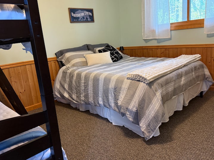 საძინებელი 3