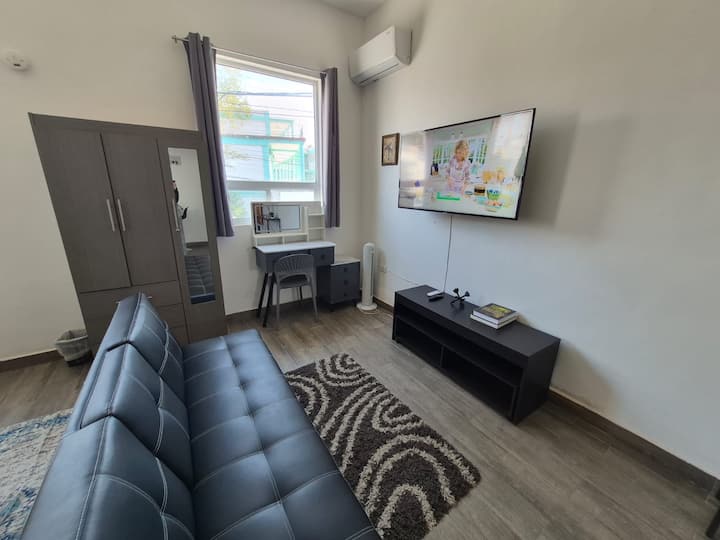 Spacious Loft#2 In Secure Area - 몬테레이