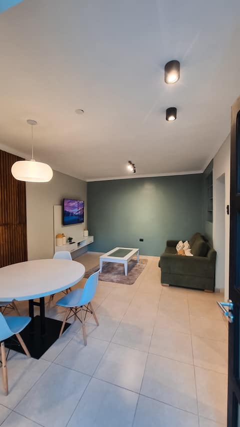 Comfortable apartment with garden on Av.Libertador