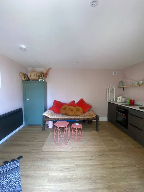 Top Airbnb: Breathe fresh coastal air and enjoy beach walks in Whitstable