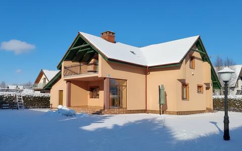 Year-round house by the sea in Rowy