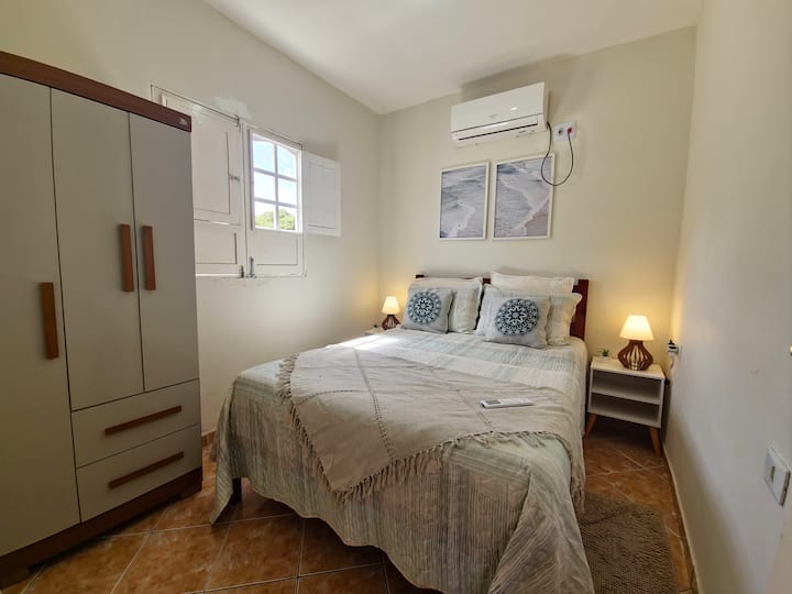 Საძინებელი 2 (წყვილი), გარდერობითა და კონდიციონერით.