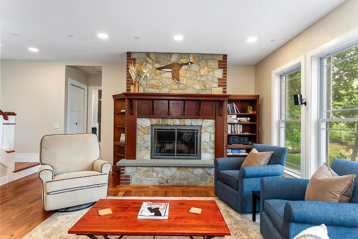 Relaxing Waterfront - Golf Course & Sunset Views - Chestertown, MD