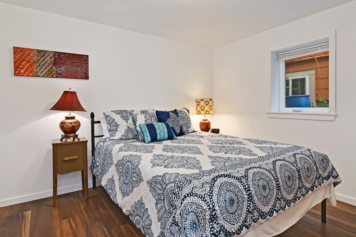 Private Georgetown Apartment