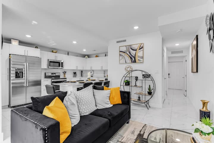 Escape Suite For You - Homestead, FL