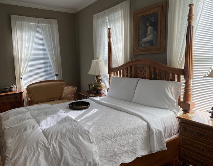 The Somerset House Hanan Room - Talladega, AL