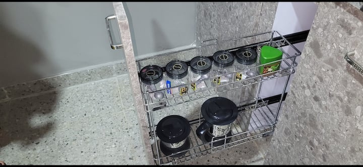 Full kitchen image 4