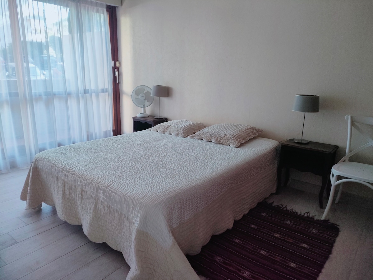 verlichte queensize 160×200 matelas latex Dunlopillo 