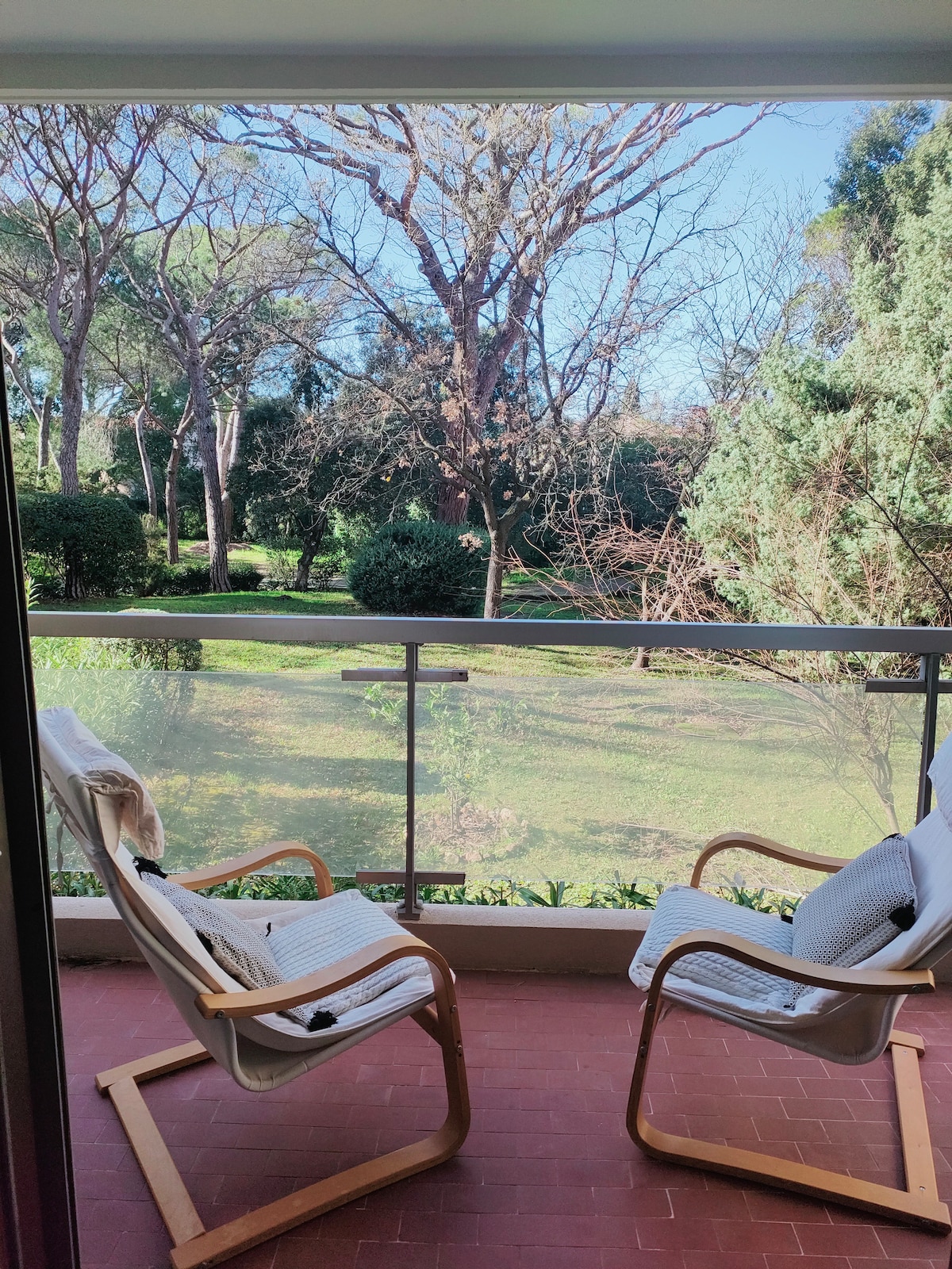 uitzicht op het terrein van de woning, ultra rustige ruimte 