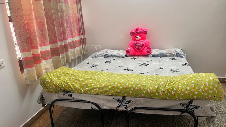 غرفة النوم 2