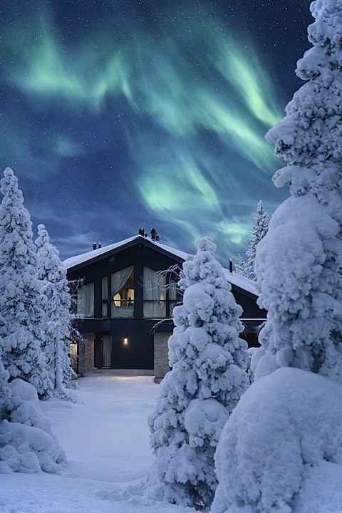 Black Design Villa Lapland, Aurora Bath Glass View