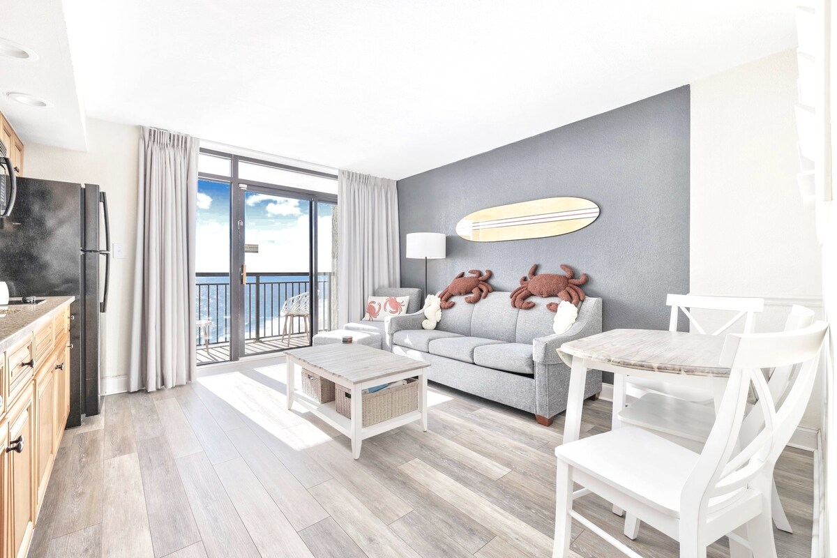Top Airbnb: Oceanfront Condo Balcony with Resort Pool Hot Tub in North Myrtle Beach