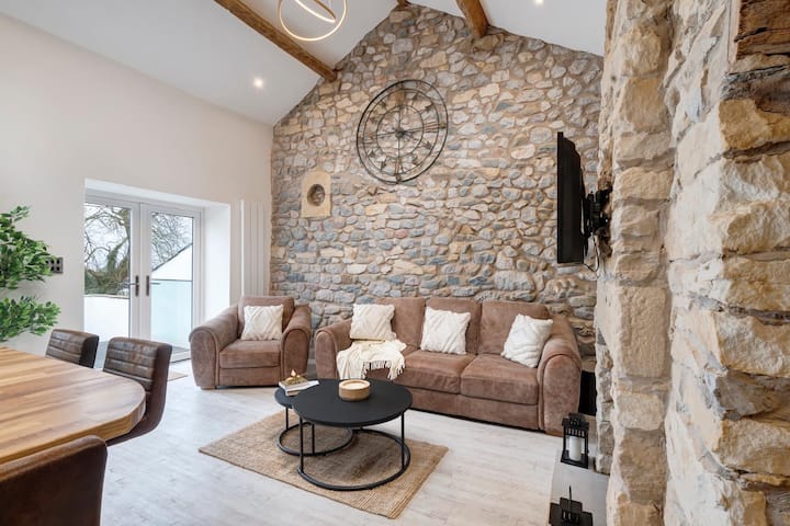 Owls Nest, Hottub, Wifi, Parking & Sea Views - Morecambe