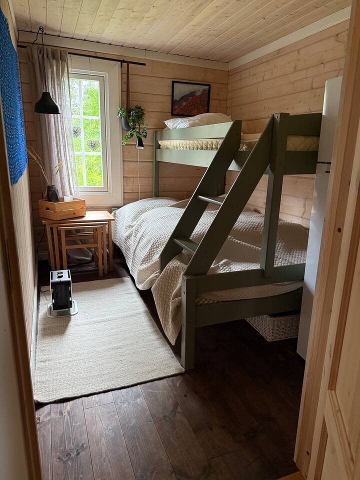 Lit superposé familial avec une largeur de 120 cm et un lit superposé de 75 cm
