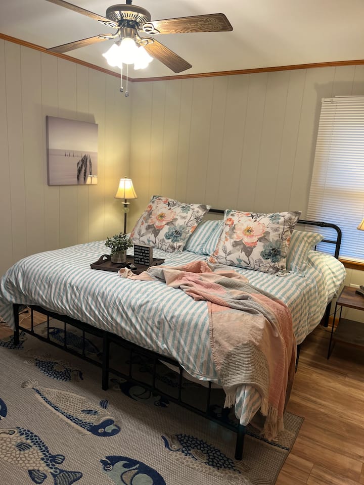 საძინებელი 1