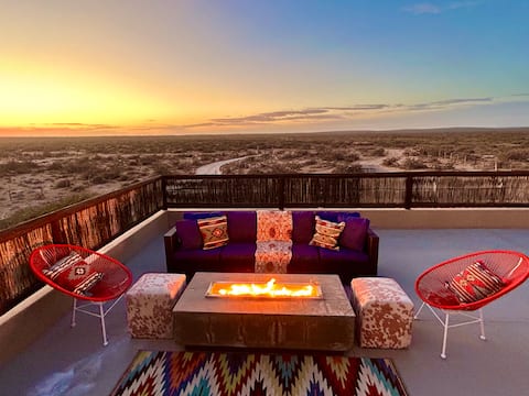 NEW! Salty Dog Oceanfront Surf House!