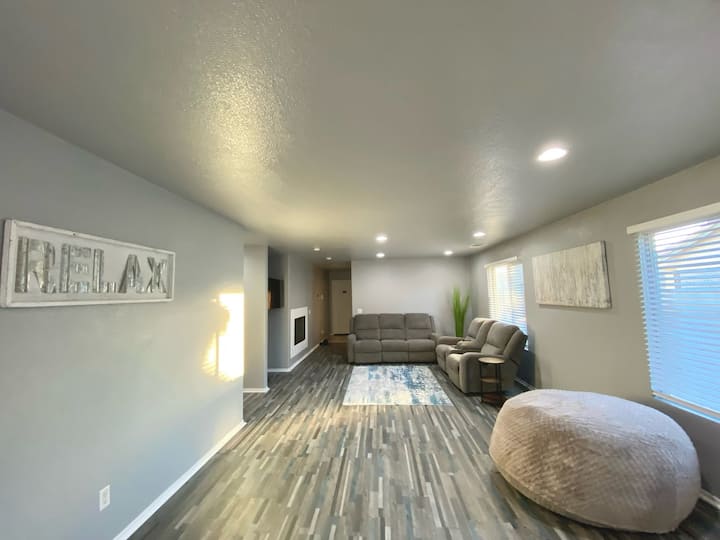 Modern Gem 4 Beds 2 Bath In Quite Neighborhood - 오반