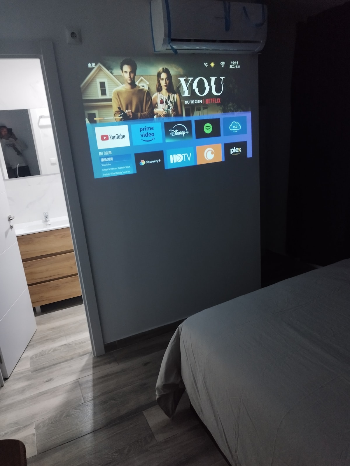 Twee eenpersoonsbedden voor twee personen