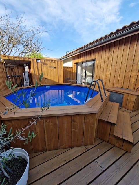 De Gaulle-3 bedrooms-Pool