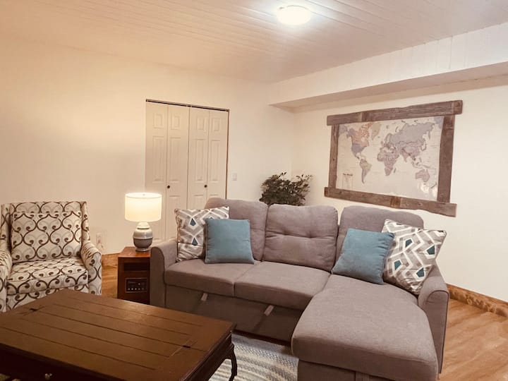 Homey Suite On The Shuswap - Salmon Arm