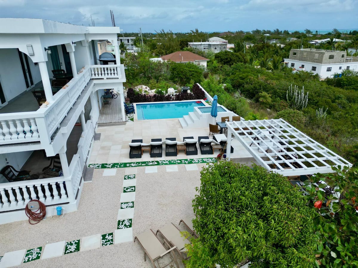 wheeland stlement Eliphat Regis apartment
