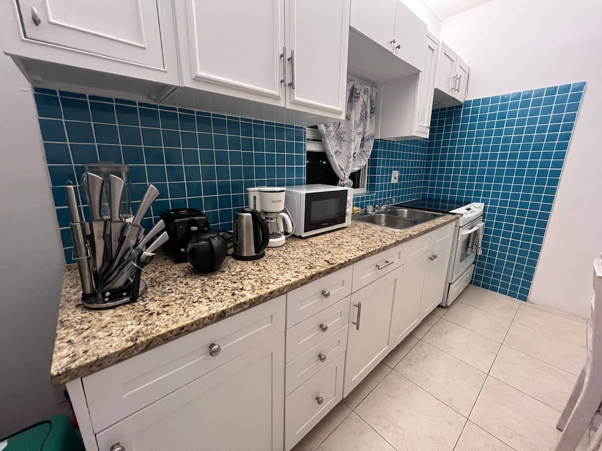 wheeland stlement Eliphat Regis apartment