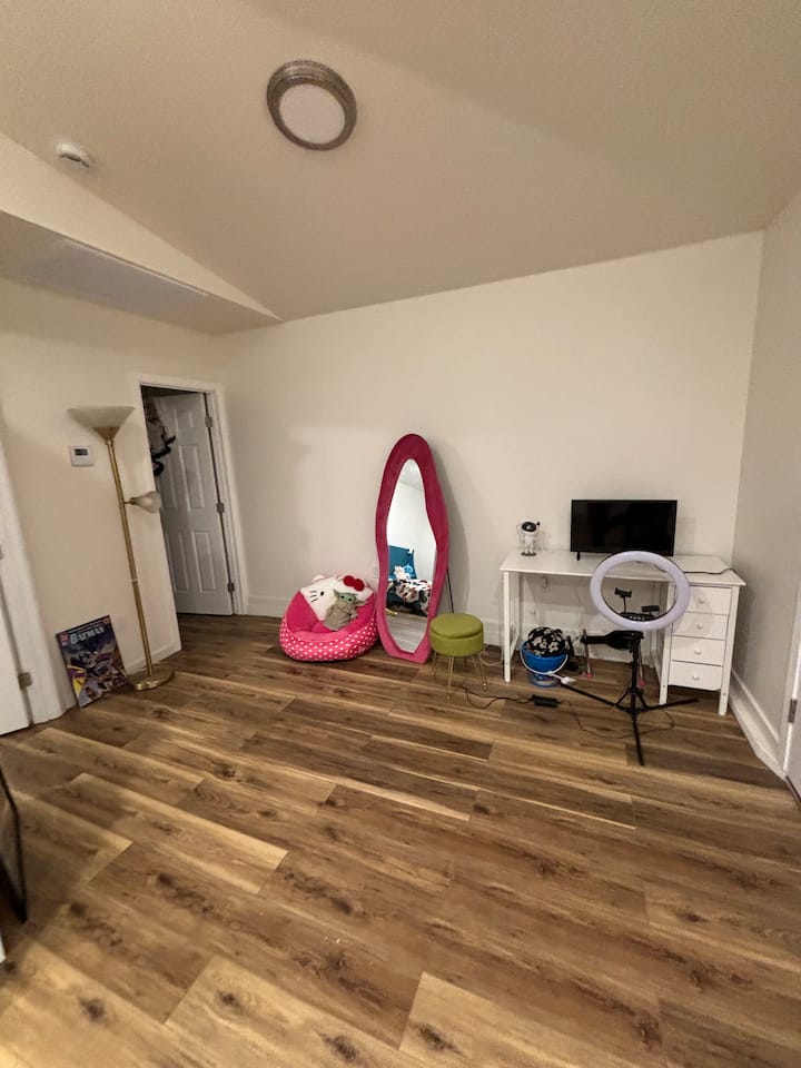 Cozy Home Away From Home - Escondido, CA
