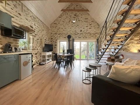 Top Airbnb: La Casa de Natina "Cocoon & Balnéo" in Plonéour Lanvern