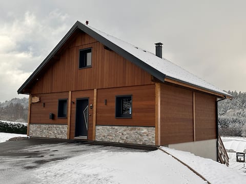 PLUME D'EAU Chalet - spa/petanque/foosball/swimming pool