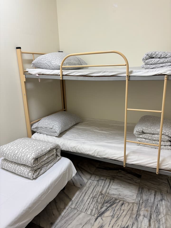 青旅小屋1樓 - 員林市