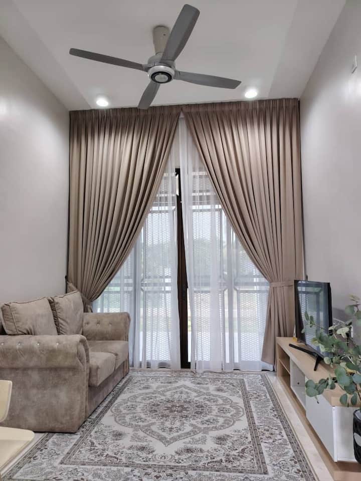 Home In Sg Petani Wifi,3 Aircond (Zaraa Homestay) - Sungai Petani