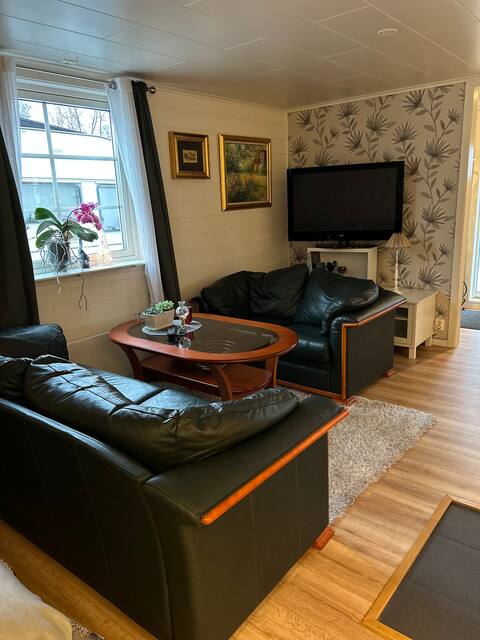 Top performing Airbnb: Beachfront location, own private villa and parking in Vetlanda