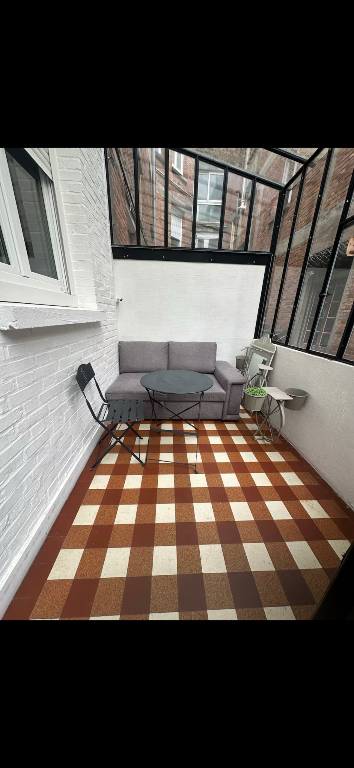 Popular Airbnb listing: T2 le nemours in Rennes