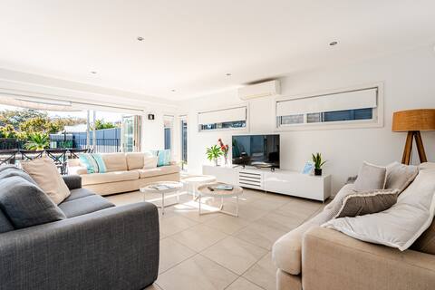 Top performing Airbnb: BEACH KING family home with pool at the beach in Callala Beach