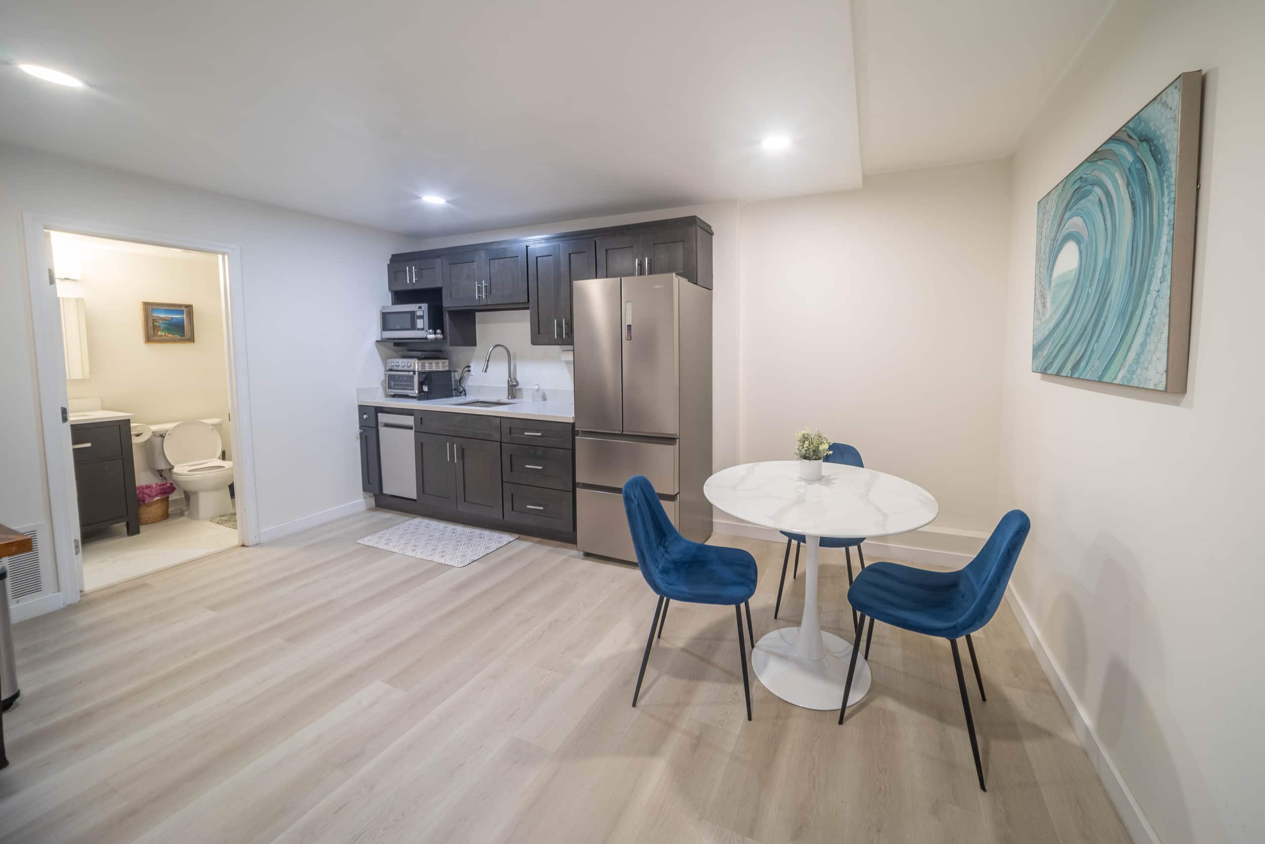 Beach Bungalow - Image 7