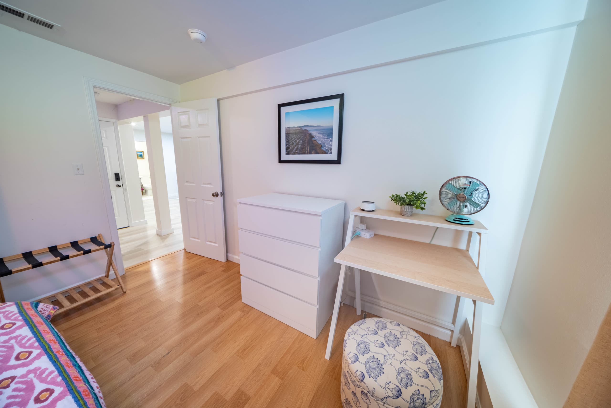 Beach Bungalow - Image 11