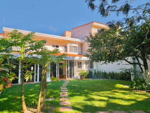 NEW Luxury House AC+Laundry+Parking @San Salvador