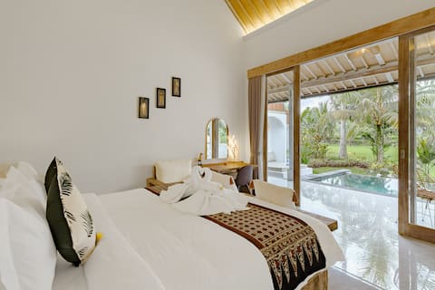 #1 One Bedroom w/ Infinity Pool